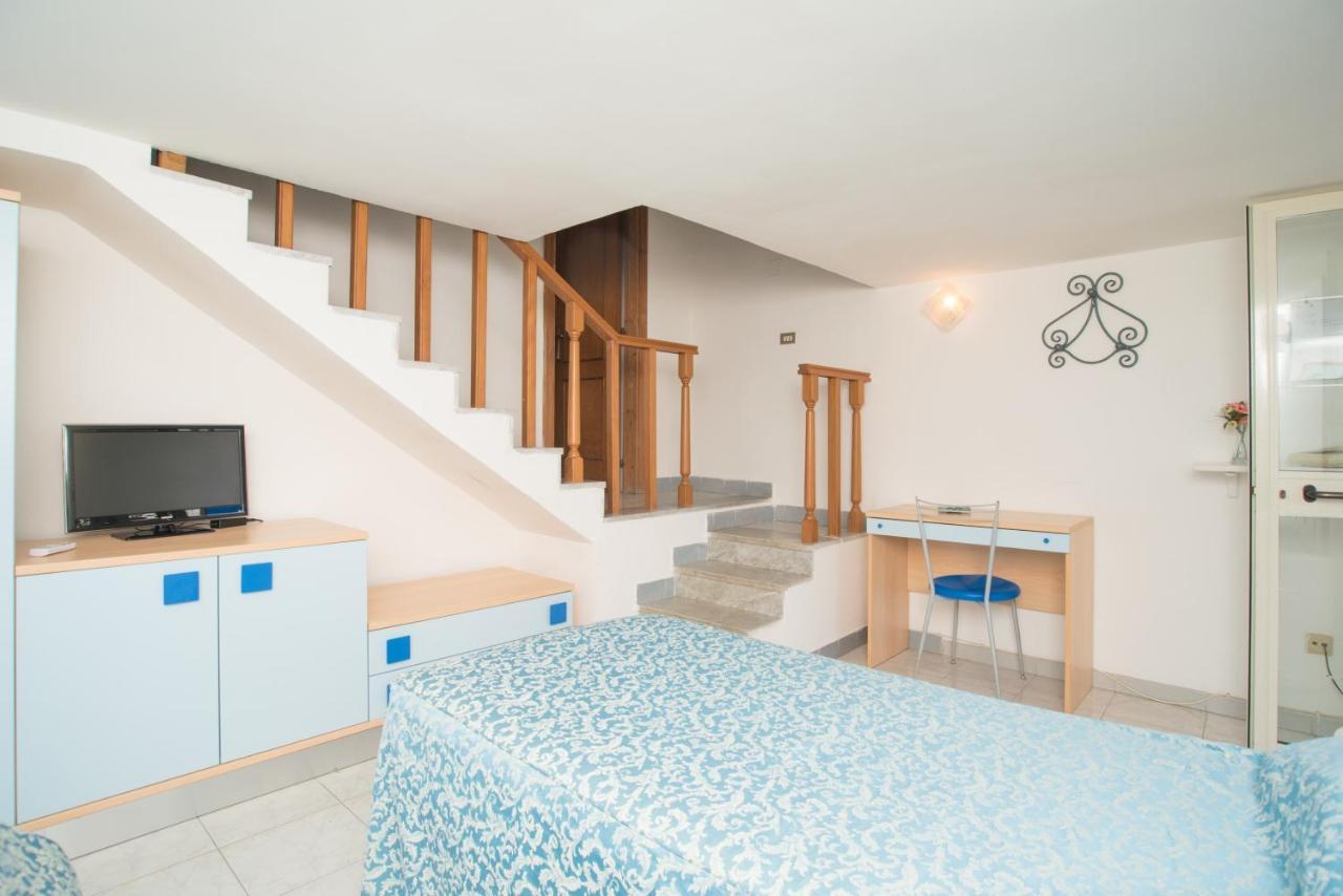 Hotel Celeste Procida Extérieur photo