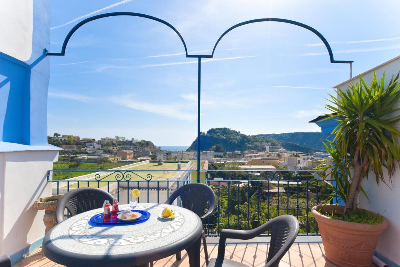 Hotel Celeste Procida Extérieur photo