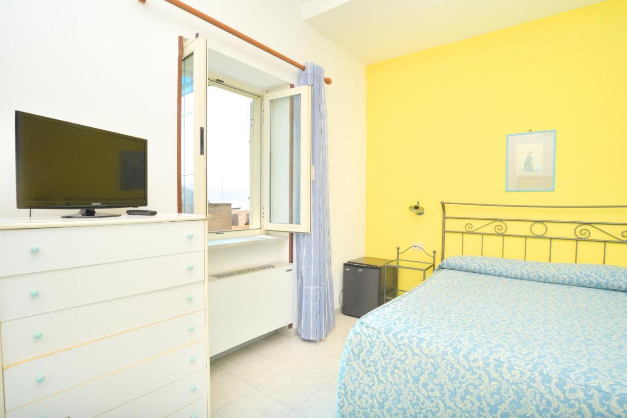 Hotel Celeste Procida Extérieur photo