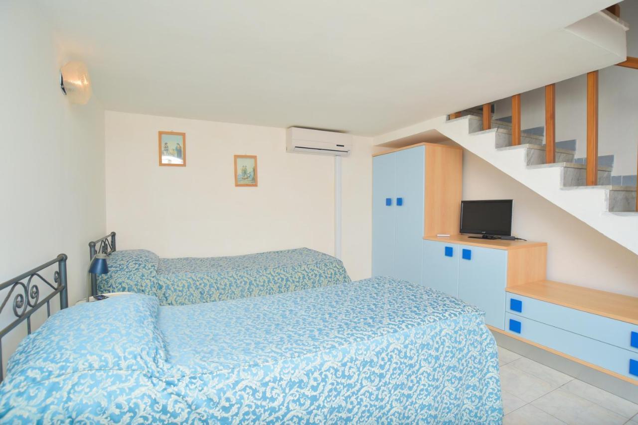 Hotel Celeste Procida Extérieur photo
