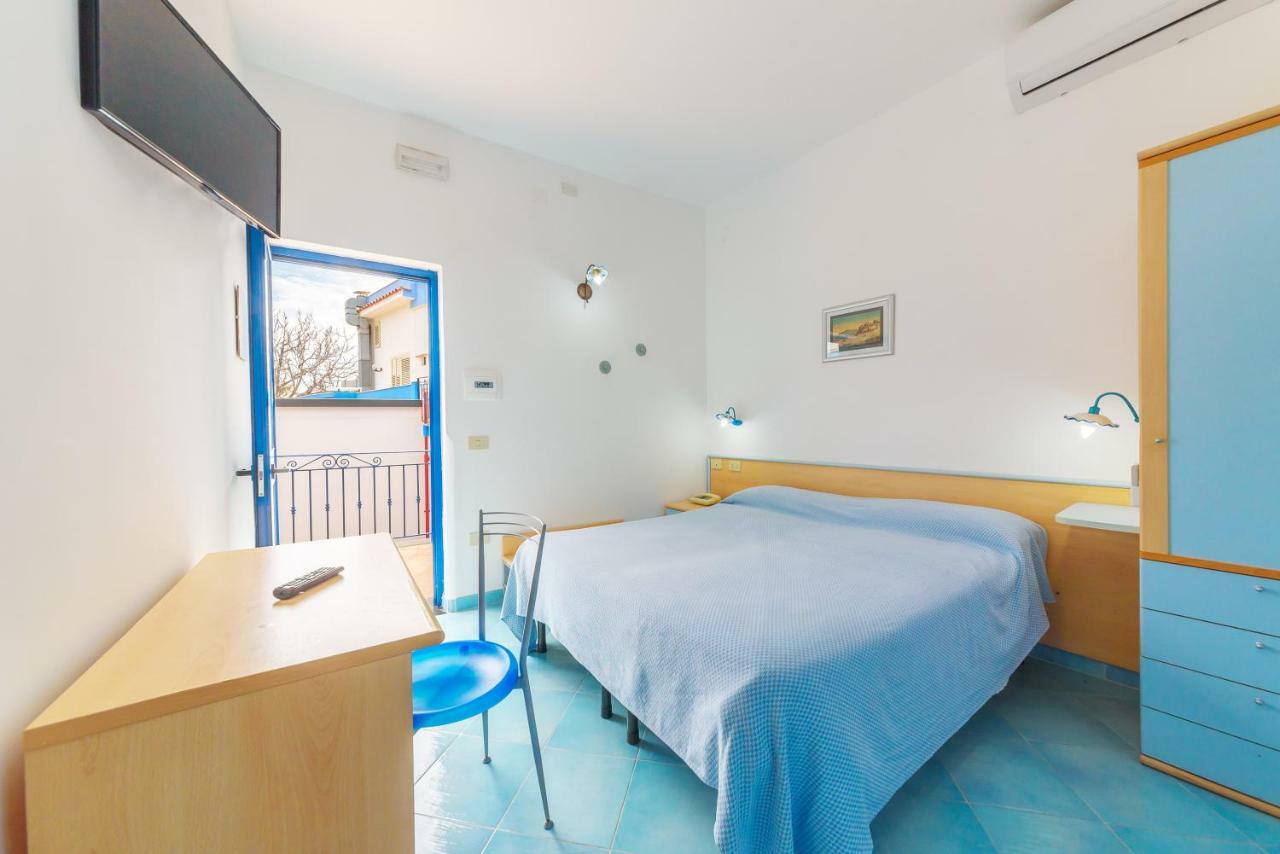 Hotel Celeste Procida Extérieur photo