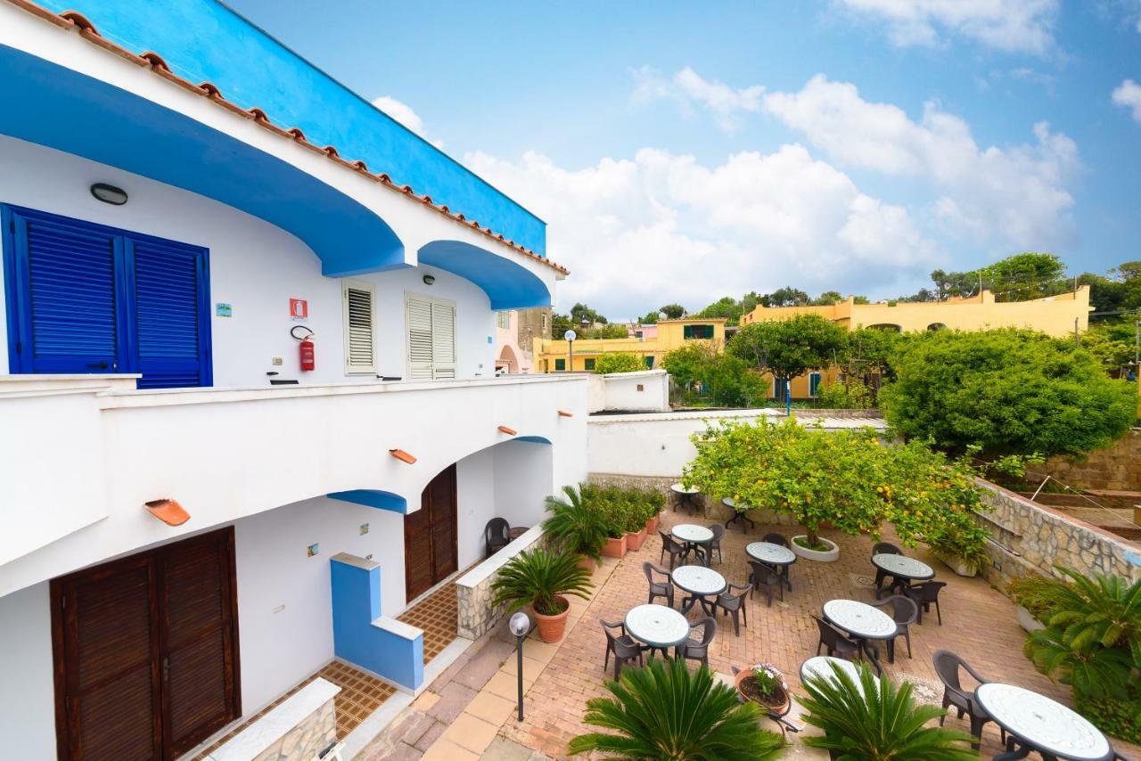 Hotel Celeste Procida Extérieur photo